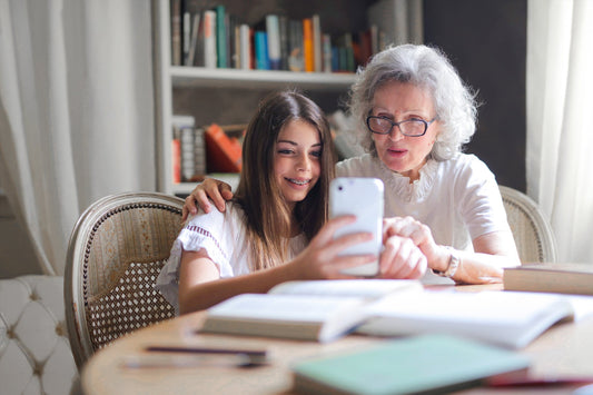 ¿Como mantener a nuestros abuelos activos en casa?