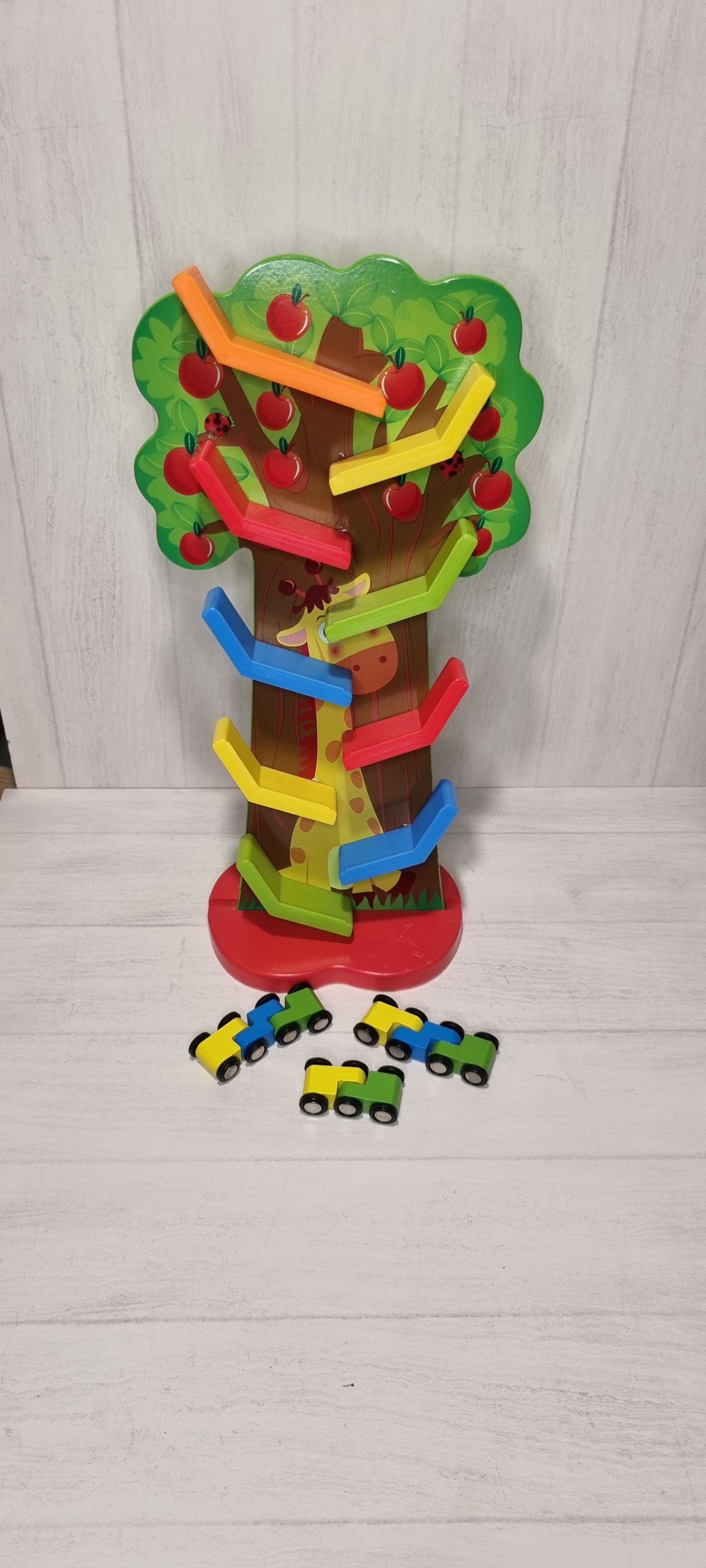 Pista de arbol de colores - Fonoayun